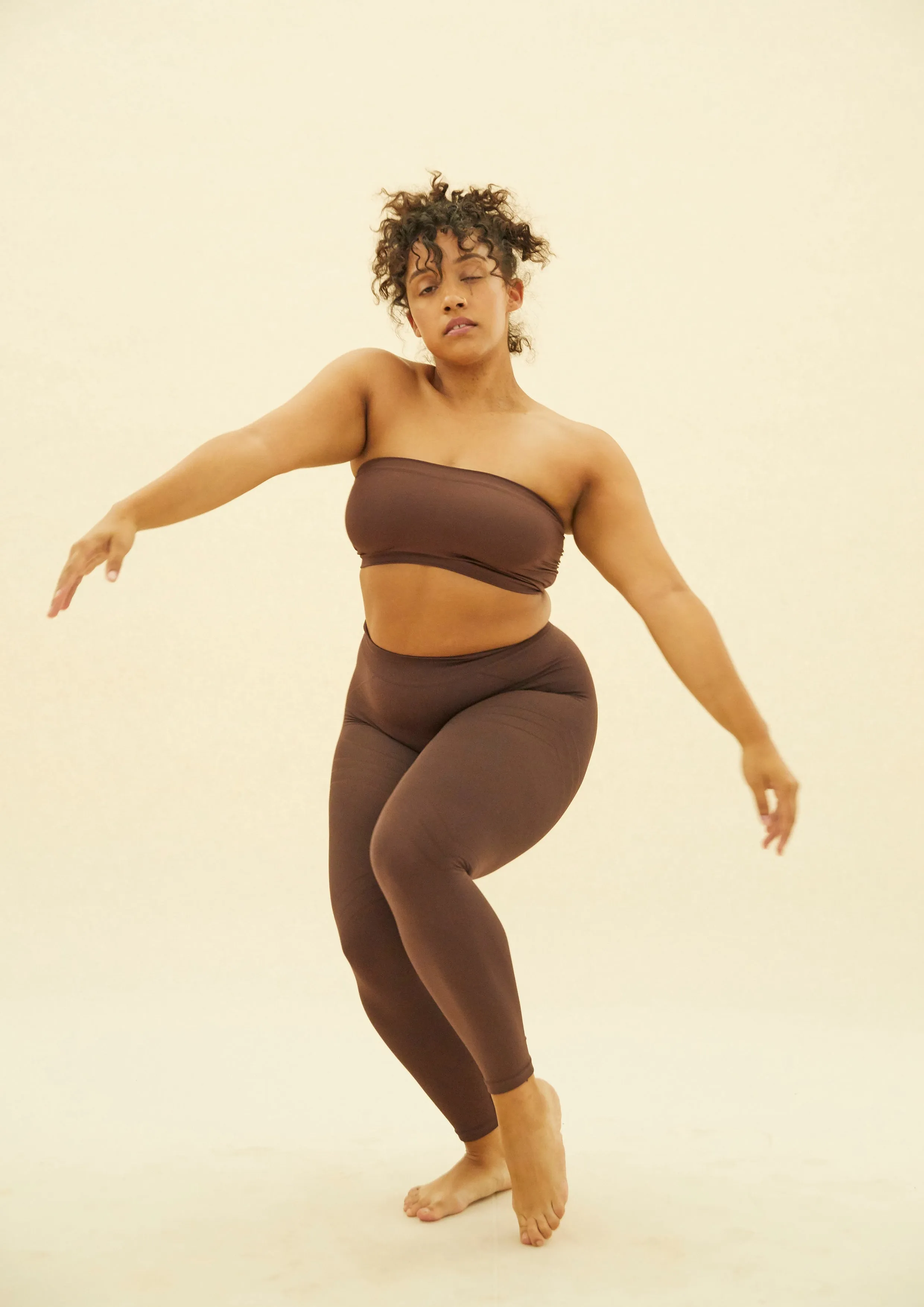 CAPTIVATING Bandeau Bra Top | Chocolate Brown