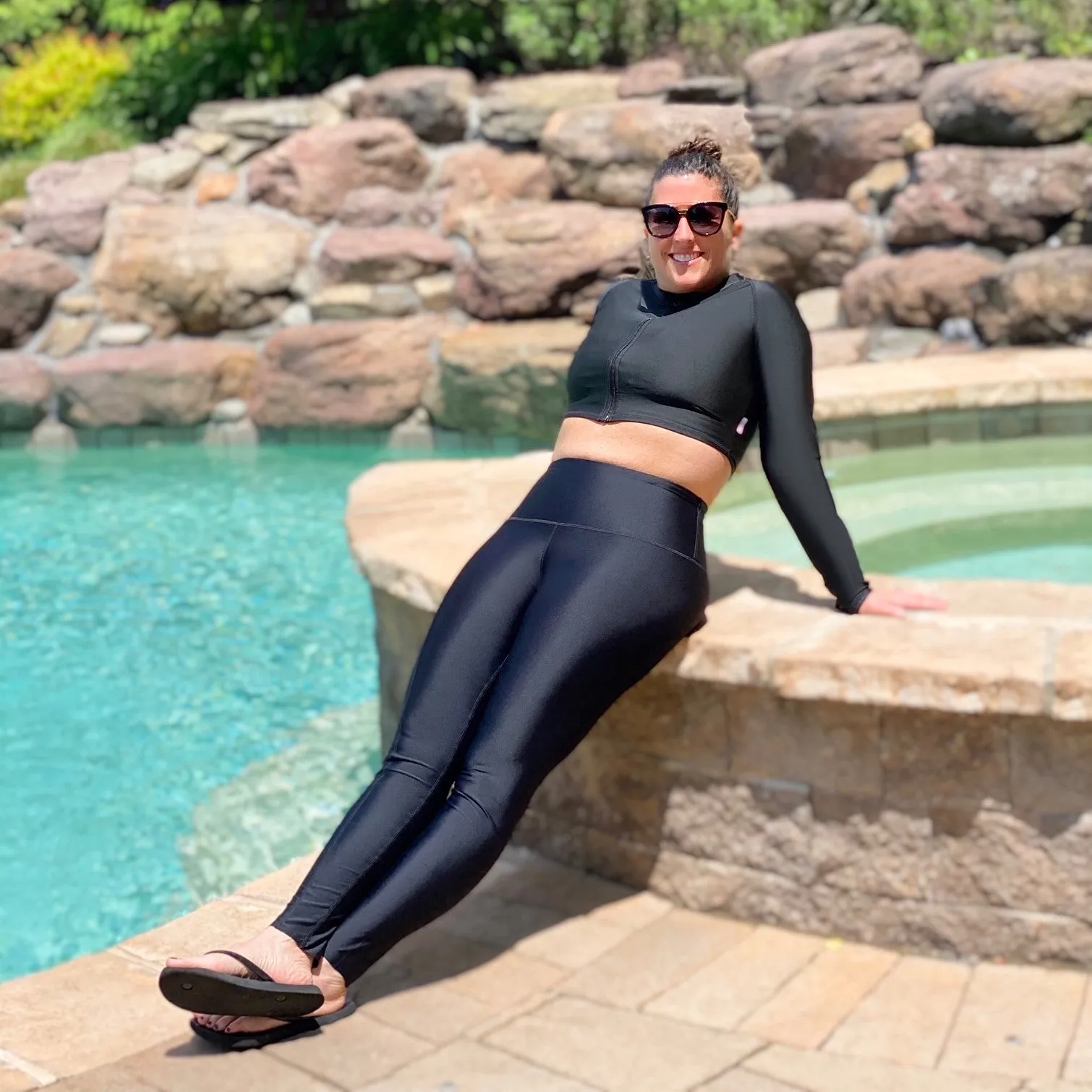 Women's Long Sleeve Crop Rash Guard | Black